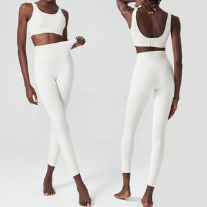 Conjunto de Leggings y Top Corto de Yoga Sólido Personalizado Directo de Fábrica, Cintura Alta en Forma de V, Material Transpirable, Cinturón Elástico de Control Abdominal - Product Image 6
