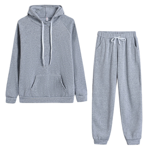 Conjunto Deportivo Unisex de Sudadera con Capucha y Pantalones Jogger Negros, 100% Algodón, Manga Larga, Color Sólido, con Bolsillos con Cordón - Product Image 6