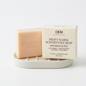 สบู่ล้างหน้า OEM เกรดพรีเมียม กลิ่นฟรุ๊ตตี้ฟลอรัล ผสมกรดซาลิไซลิก ช่วยลดริ้วรอย รักษาสิว ผิวขาวกระจ่างใส ชุ่มชื้น เหมาะสำหรับผิวมัน/ผิวผสม - Product Image 1