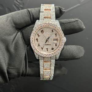 Montre de luxe entièrement sertie de diamants VVS de qualité supérieure, fabriquée en laboratoire, nouvelle collection - Product Image 1