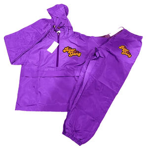 Ensemble de survêtement en nylon 100% uni, de haute qualité, léger et décontracté, pour l'entraînement et le jogging - Product Image 1