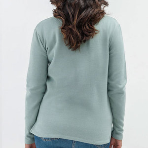 เสื้อไหมพรมผู้หญิงสำหรับฤดูหนาว แบบขายส่ง OEM ปักลายโลโก้ด้านหน้า ออกแบบเรียบง่าย ระบายอากาศได้ดี เป็นมิตรกับสิ่งแวดล้อม แขนยาว ทรงเข้ารูป - Product Image 6