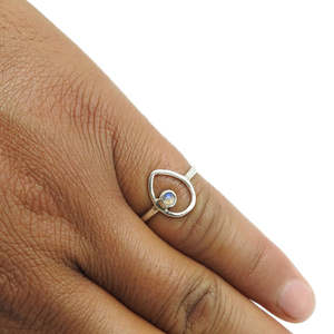 Bague en argent sterling 925 creuse en forme de poire pour femme, sertie de labradorite facettée ronde, style minimaliste bohème - Product Image 4