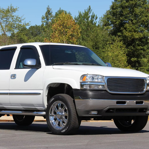 Camioneta GMC Sierra 2500HD S L T Crew Cab 4x4 del 2002, Usada en Buen Estado, Motor V8 Turbodiésel de 6.6 Litros, 4WD, Propiedad de California - Product Image 1