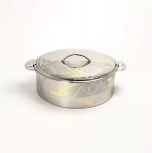 Cacerola metálica de moda en la industria, ideal para preparar platos salados y dulces. - Product Image 1