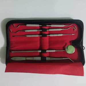 Kit d'examen dentaire en acier inoxydable pour usage professionnel : miroir de blanchiment dentaire, détartreur, pinces, instruments chirurgicaux de base - Product Image 1