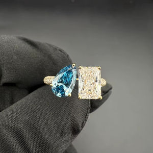 Anillo único apilable con diamantes azules cultivados en laboratorio y corte esmeralda para oro macizo de 14K, regalo único de aniversario o promesa para tu pareja. - Product Image 1