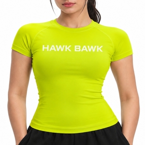 T-shirt de compression à manches courtes pour femme – Extensible, respirant, séchage rapide, performance athlétique, protection anti-UV - Product Image 1