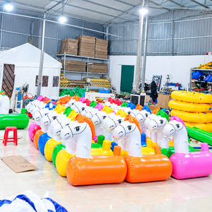 Château gonflable commercial en PVC pour jeux d'extérieur, avec jeu de saut d'obstacles en forme de cheval - Product Image 2