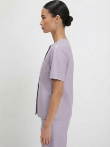 Camisa de Cuero para Mujer con Logotipo Personalizado, Camisa de Moda de Cuero Genuino de Oveja, Manga Corta, Cierre de Botones, Blusa Casual de Lujo, Fabricante - Product Image 3