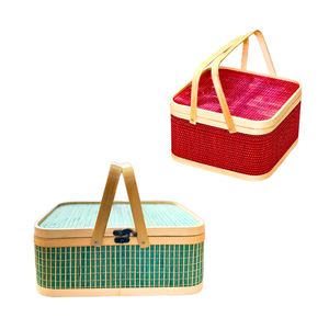 ตะกร้าของขวัญไม้ไผ่ขายดี พร้อมฝาปิดและหูหิ้ว มีสีให้เลือกตามสั่ง งานฝีมือหวาย เหมาะสำหรับมอบเป็นของขวัญ - Product Image 1