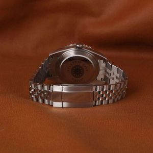 Reloj de Diamantes Splendid Jewelry para Hombre, Caja de Cristal de Zafiro de 30 mm, Analógico de Cuarzo, Movimiento ETA de Lujo, Moissanita, Cierre Oculto Plateado - Product Image 2