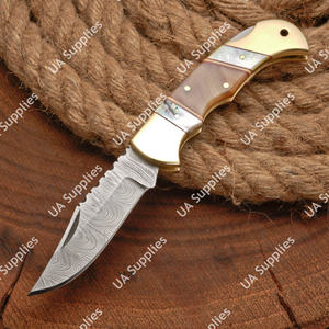 Navaja de bolsillo plegable de acero de Damasco forjada a mano, mango de latón y cuerno de carnero, alta calidad, EDC, táctica, para caza y camping, OEM ODM, 3 pulgadas - Product Image 2