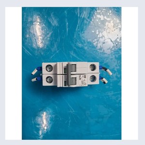 Condensateur de protection contre les surtensions CUTLER-HAMMER SPCL2C01, utilisé comme pièce détachée pour équipement semi-conducteur d'époque - Product Image 2