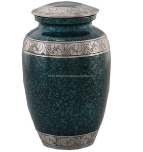 Urna Funeraria Clásica Moderna Hecha a Mano de Latón y Aluminio con Diseño de Ondas de Fuego para Cenizas Humanas - Product Image 6