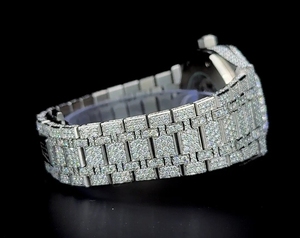 Reloj Clásico con Movimiento Automático y Completamente Cubierto de Moissanita - Product Image 2