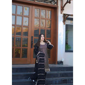 Ensemble de soirée fait main, magnifique, style A-Line, avec haut, sarara et dupatta fantaisie, en tissu organza, taille naturelle - Product Image 5