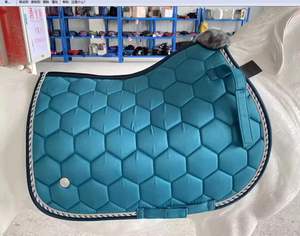 Tapis de Selle d'Équitation Personnalisé en Gros, Haute Qualité, Absorption des Chocs, Équipement Équestre pour Chevaux - Product Image 5