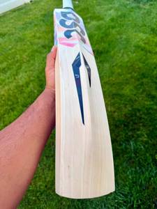 Bates de críquet DSC CONDOR SURGE ENGLISH WILLOW con mango corto - Product Image 3