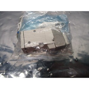 Vanne Solénoïde SMC SYJ512M-5LOZ-A5-F, 102640 - Équipements et Pièces Semi-conductrices Globales de Confiance chez Legacy Semiconductor - Product Image 2