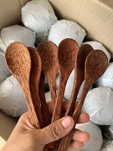 Cuillère en bois de coco écologique à manche court, taille personnalisable, style moderne, pour service de fête, fabriquée au Vietnam - Product Image 4