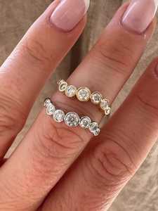 แหวนเพชรทรงกลมเพาะเลี้ยงในห้องปฏิบัติการ ขอบเพชรแบบ Bezel ทองคำแท้ 14K 18K น้ำหนัก 0.50 กะรัต แบบ Solitaire สำหรับผู้หญิง ราคาขายส่งจากโรงงาน - Product Image 3