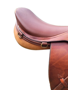 Silla de Montar Inglesa de Cuero Premium, Hecha a Mano, Cómoda, Duradera, Ligera y Segura, Equipo Ecuestre - Product Image 4