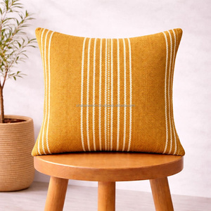 Housse de coussin tissée à la main en lin moutarde, à fines rayures verticales texturées, coussin décoratif, accent décoratif bohème - Product Image 1