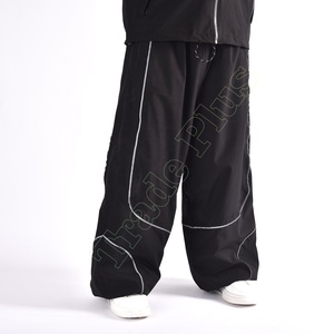 Pantalones de Esquí Impermeables Negros Unisex, Diseño de Pierna Ancha con Cintura Elástica para Adultos, Ropa para Actividades al Aire Libre - Product Image 2