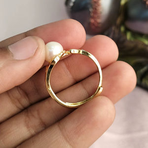 Anillo Abierto de Perla de Agua Dulce, Anillo Ajustable para Dedo, Joyería de Perla Chapada en Oro, Talla Única, Anillo Redimensionable - Product Image 3