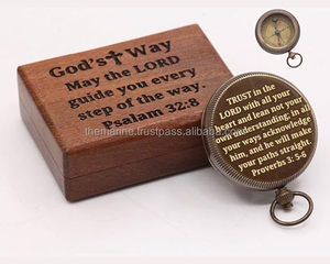 การเดินเรือทองเหลืองแกะสลักกระเป๋าแบนเข็มทิศ W/ตกแต่งแกะสลักกล่องไม้บัพติศมายืนยันคริสเตียนร่วมกายคาทอลิก - Product Image 1