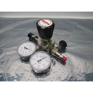 Régulateur de gaz Smith avec manomètres, 300, 4000 PSI, Max - Équipement et pièces semi-conductrices de renommée mondiale chez Trusted Global - Product Image 1