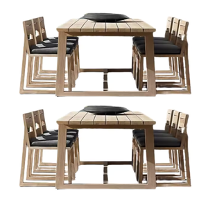 Ensemble table et chaises en bois massif design scandinave Mobilier de jardin et de salle à manger Ensemble de salle à manger à vendre - Product Image 5