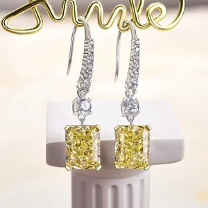 Pendientes colgantes de plata de ley 925 con moissanita y zafiro amarillo, corte radiante de lujo, imitación de diamante, para mujer, de la India. - Product Image 4