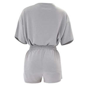 Ensemble court deux pièces gris à carreaux vintage pour femme, coupe classique, en polyester/coton, écologique, pour usage quotidien - Product Image 2