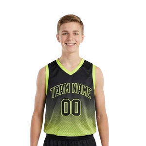 Ensemble de basketball Ombre pour jeunes garçons : Maillot sans manches à col en V et short ample assorti avec ourlet contrastant, nom de l'équipe et numéro du joueur - Product Image 3