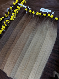ผมต่อเวียดนามแบบซุปเปอร์ดับเบิ้ลดรอน สีน้ำตาลอ่อน ลอนธรรมชาติ ขนาด 50 ซม. 60 ซม. น้ำหนัก 100 กรัม - Product Image 1