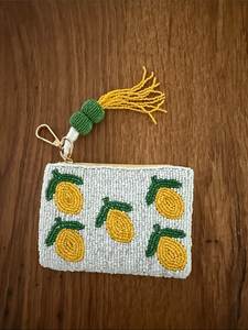 Élégante pochette à monnaie brodée de fleurs et perlée, cadeau fait main pour femmes, mères, amies, classique, personnalisable, usage quotidien - Product Image 2