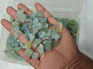 Cristales de Aguamarina Natural en Bruto, Estilo Verde Azulado, Gemas Sueltas al por Mayor - Product Image 2
