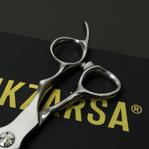 Ciseaux de barbier professionnels ergonomiques 440c pour droitiers, en acier inoxydable, pour la coupe de cheveux, coiffure - Product Image 4
