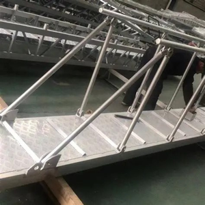 Perfil de extrusión de aluminio gris metálico para puertas correderas de Vietnam - Product Image 1