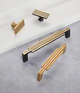 Poignées de meuble en laiton massif, poignées de tiroir en cuivre doré pour cuisine et armoire, avec pieds en forme de boule - Product Image 6