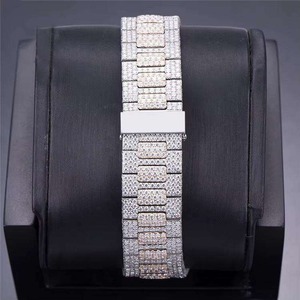 Montre en diamant moissanite la plus vendue avec un design classique, idéale pour les mariages, les fiançailles et les cadeaux, disponible à un prix compétitif. - Product Image 2