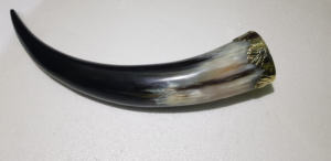 เขาแกะดื่มไวน์แบบธรรมชาติ ขนาด 500 มล. รูปทรงสัตว์ สไตล์ไวกิ้ง เป็นมิตรกับสิ่งแวดล้อม แกะสลักสำหรับเบียร์และมีด จากประเทศอินเดีย - Product Image 5