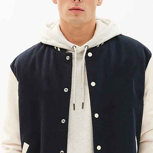 Veste universitaire bleu marine pour homme avec manches crème, à capuche, boutonnée, décontractée, pour l'automne, coupe classique, couleur unie, doublure en coton - Product Image 5
