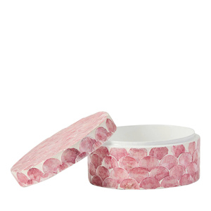 Boîte à bijoux artisanale en coquillages roses, décorée de nacre, idéale pour ranger des objets ou comme coiffeuse. - Product Image 1