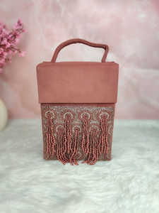 Embrayage de broderie pour les femmes Faveurs de mariage cadeau Embrayages de soirée à un prix abordable par LUXURY CRAFTS - Product Image 2