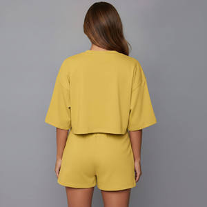 Conjunto de dos piezas para mujer, camiseta corta y pantalones cortos, informal, para primavera y verano, holgado, estilo urbano, de punto, de algodón - Product Image 5