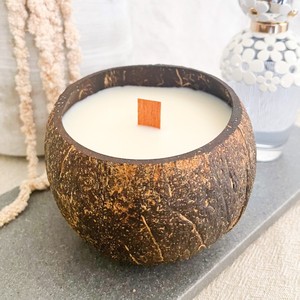 Velas naturales en recipientes de coco al precio más bajo, recuerdos para baby shower en venta. - Product Image 5