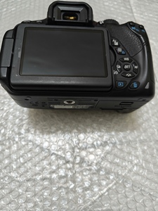 กล้อง EOS 650D 18.0 ล้านพิกเซล APS-C CMOS มิเรอร์เลส ถ่ายวิดีโอ Full HD หน้าจอ 2"-3" แบตเตอรี่ลิเธียม รองรับ SD Card ราคาถูก มือสอง - Product Image 3